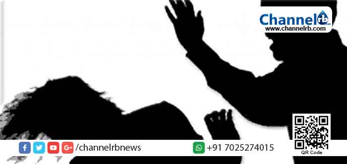 You are currently viewing കുഞ്ഞിന് പാല് കൊടുക്കാനായി വാഹനം നിര്‍ത്തി; മലപ്പുറത്ത് ദമ്പതികൾക്ക് നേരെ സദാചാരഗുണ്ടകളുടെ ആക്രമണം