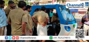 Read more about the article ഇലക്ട്രിക്ക് ഓട്ടോ ‘നീം ജി’ കാഞ്ഞങ്ങാട്ടെത്തി; കൗതുകത്തിൽ  യാത്രക്കാരും മോട്ടോർ തൊഴിലാളികളും