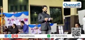 Read more about the article മൂന്നാംകിട നടനൊപ്പം വേദി പങ്കിടില്ലെന്ന് സംവിധായകൻ; വേദിയിൽ നിലത്തിരുന്ന് പ്രതിഷേധിച്ച് നടന്‍ ബിനീഷ് ബാസ്റ്റിൻ; വീഡിയോ