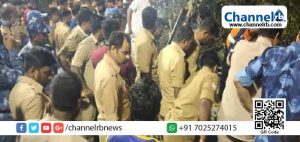 Read more about the article ശബരിമല: മരക്കൂട്ടത്തിനടുത്ത് വന്‍മരം വീണ് പന്ത്രണ്ട് തീര്‍ത്ഥാടകര്‍ക്ക് പരിക്ക്