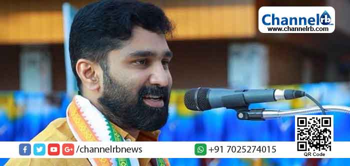 Read more about the article ഈ ആള്‍ക്കൂട്ടം അര്‍ഹിക്കുന്നത് ഒരു പോലീസ് സ്റ്റേറ്റാണ്; ശിക്ഷ വിധിക്കേണ്ടതും നടപ്പാക്കേണ്ടതും പോലീസല്ല, നീതിപീഠമാണ്: വി.ടി ബല്‍റാം