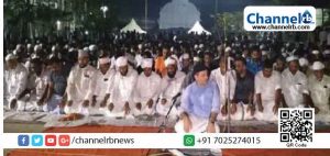 Read more about the article ക്രിസ്തീയ ദേവാലയത്തിൽ മഗ് രിബ് നമസ്കാരം നിർവ്വഹിച്ച് മുനവ്വറലി ശിഹാബ് തങ്ങളും സംഘവും;  ഇത് കേരളത്തിന്‍റെ മതമൈത്രിയുടെ മാതൃക