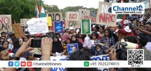 Read more about the article സോഷ്യല്‍ മീഡിയ കൂട്ടായ്മ കൊച്ചിയില്‍ നടത്തിയ ലോങ് മാര്‍ച്ചില്‍ ആയിരങ്ങള്‍ അണിചേര്‍ന്നു; സംഘടനകളില്ലാത്ത പ്രതിഷേധത്തെ നിരീക്ഷിക്കാന്‍ കേന്ദ്ര ഐ.ബി ഉദ്യോഗസ്ഥരും