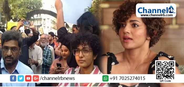 You are currently viewing പ്രതിഷേധം സോഷ്യൽ മീഡിയയിൽ മാത്രമല്ല; പൗരത്വ നിയമ ഭേദഗതിക്കെതിരെ തെരുവിലിറങ്ങി നടി പാര്‍വതി