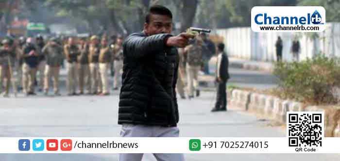 You are currently viewing ജാമിയ മിലിയ വിദ്യാര്‍ത്ഥികളുടെ സി.എ.എ പ്രതിഷേധത്തിന് നേരെ വെടിവെപ്പ്; അമിത് ഷായുടെ ഗൂഢാലോചനയെന്ന് ആം ആദ്മി