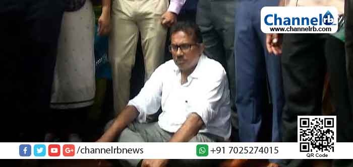 Read more about the article കൊച്ചിയില്‍ മുത്തൂറ്റ് എം.ഡിക്ക് നേരെ കല്ലേറ്; വാഹനം തകര്‍ത്തു