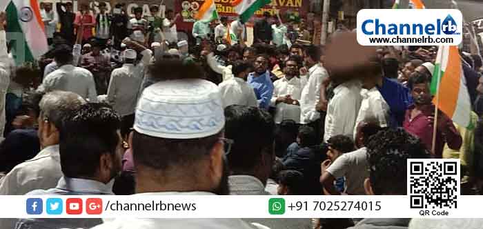 You are currently viewing പൗരത്വ ഭേദഗതി നിയമത്തിനെതിരെ പ്രതിഷേധം; ചെന്നൈയില്‍ പോലീസ് ലാത്തിച്ചാര്‍ജ്; സ്ത്രീകള്‍ ഉള്‍പ്പടെ നിരവധി പേര്‍ക്ക് പരിക്ക്