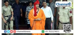 Read more about the article ഓം ​ന​മഃ ശി​വാ​യ മ​ന്ത്രം ജ​പി​ച്ചു​കൊ​ണ്ടു ശ​രീ​ര​ത്തി​ല്‍ ചാ​ണ​കം തേ​ച്ചാ​ല്‍ കൊറോണ  വൈ​റ​സ് ബാ​ധ തടയാം; ഒറ്റമൂലിയുമായി ഹിന്ദുമഹാസഭ