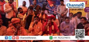 Read more about the article ‘ഇംഗ്ലീഷ് മരുന്നുകൾ കഴിക്കില്ല’: കൊറോണയെ തടയാൻ ‘ഗോമൂത്ര പാർട്ടി’ നടത്തി ഹിന്ദു മഹാസഭ