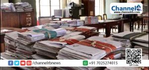 Read more about the article കൊറോണ തടയാൻ കര്‍ശന നിയന്ത്രണങ്ങളുമായി കേരളം; സര്‍ക്കാര്‍ ജീവനക്കാര്‍ ഒന്നിടവിട്ട ദിവസങ്ങളില്‍ മാത്രം ഓഫീസില്‍ എത്തിയാൽ മതി; മാര്‍ച്ച് 31 വരെ ശനിയാഴ്ചകള്‍ പൊതു അവധി