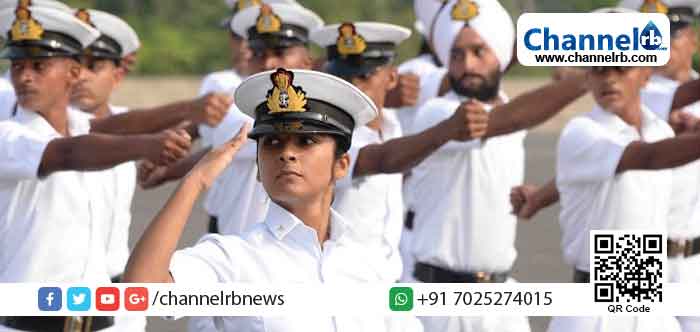 Read more about the article പുരുഷ ഓഫീസർമാരെപ്പോലെ കാര്യക്ഷമമായി കപ്പൽ ഓടിക്കാൻ വനിതാ നാവിക ഓഫിസര്‍മാര്‍ക്കും കഴിയും; സുപ്രധാന വിധി പ്രഖ്യാപിച്ച് സുപ്രീം കോടതി