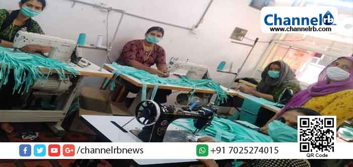 Read more about the article കൊറോണ പ്രതിരോധത്തിന് ഇനി കുടുംബശ്രീ ഉത്പന്നങ്ങളും; ദിനംപ്രതി പതിനായിരം മാസ്‌കുകള്‍ നിര്‍മിക്കും