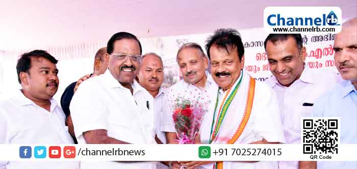 You are currently viewing ഭെൽ ഇ.എം.എൽ കമ്പനിയെ സംരക്ഷിക്കണം; കാസർകോട് എം.എൽ.എ എൻ.എ നെല്ലിക്കുന്ന് ഏകദിന സത്യാഗ്രഹം നടത്തി