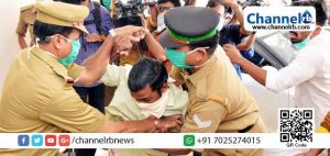 Read more about the article കൊറോണ വൈറസിനെ തടയാൻ ആരോഗ്യ വകുപ്പ് ശ്രമം നടത്തുമ്പോൾ മറുവശത്ത് കള്ള് ഷാപ്പ് ലേലവും സംഘർഷവും