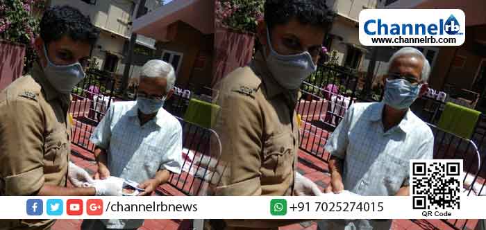 Read more about the article മരുന്നുകള്‍ വേണോ?, വാട്‌സപ്പ് സന്ദേശമയക്കൂ; കാസര്‍കോടിന് കരുതലായി കാവലായി അഗ്നിശമന സേന