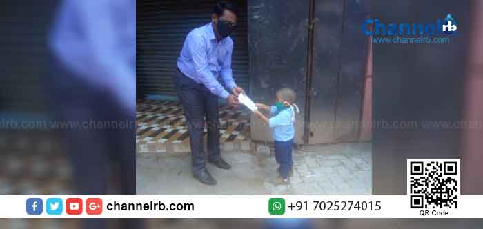 You are currently viewing ജില്ലാ കളക്ടറേയും കാത്ത് വഴിയരികിൽ ആ മൂന്ന് വയസ്സുകാരൻ നിന്നു; കളക്ടറെ അത്ഭുതപ്പെടുത്തിയ ദുരിതാശ്വാസ നിധി; കുഞ്ഞു കൈകളിലെ വലിയ കരുതൽ