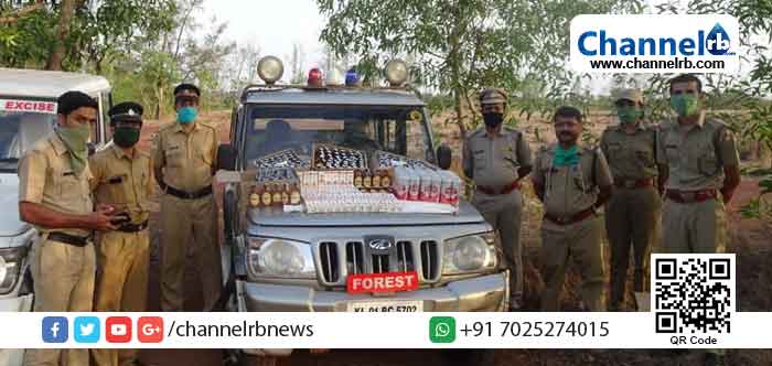Read more about the article കാസര്‍കോട് വിദേശമദ്യവേട്ട; കർണ്ണാടകത്തിൽ നിന്ന് കടത്തിയ   മദ്യം പിടികൂടി