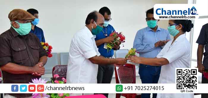 You are currently viewing കോവിഡ് മുന്നണിപ്പോരാളികള്‍ക്ക് സര്‍ക്കാരിന്‍റെ ആദരം; റവന്യു മന്ത്രി കാസര്‍കോട് മെഡിക്കല്‍ കോളേജ് സന്ദര്‍ശിച്ചു