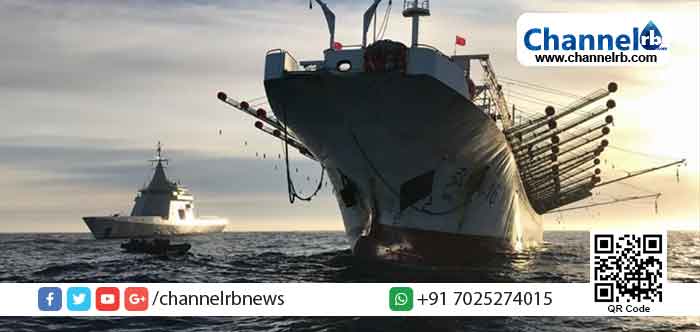 Read more about the article പ്രവാസികളെ തിരികെ എത്തിക്കൽ; ഇന്ത്യൻ നാവികസേനയുടെ കപ്പലുകൾ മാലദ്വീപിലേക്കും ദുബായിലേക്കും പുറപ്പെട്ടു;  മടങ്ങിപ്പോകുന്നവർ ജോലി രാജിവയ്ക്കണമെന്ന് മാലി സര്‍ക്കാര്‍