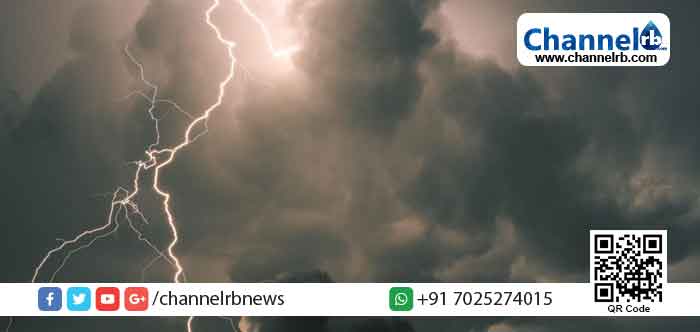 Read more about the article സംസ്ഥാനത്ത് ഇടിമിന്നലോട് കൂടിയ മഴയ്ക്കും പൊടുന്നനെ വീശിയടിക്കുന്ന കാറ്റിനും സാധ്യത; മൂന്നുജില്ലകളില്‍ യെല്ലോ അലര്‍ട്ട്