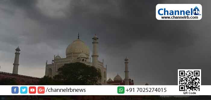 Read more about the article ശക്തമായ ഇടിമിന്നലില്‍ ആഗ്രയില്‍ മൂന്ന് മരണം; താജ്മഹലിന്‍റെ പിന്‍ഗേറ്റിലെ മാര്‍ബിള്‍ ഫലകങ്ങളും റെഡ് സറ്റോണുകളും തകര്‍ന്നു വീണു