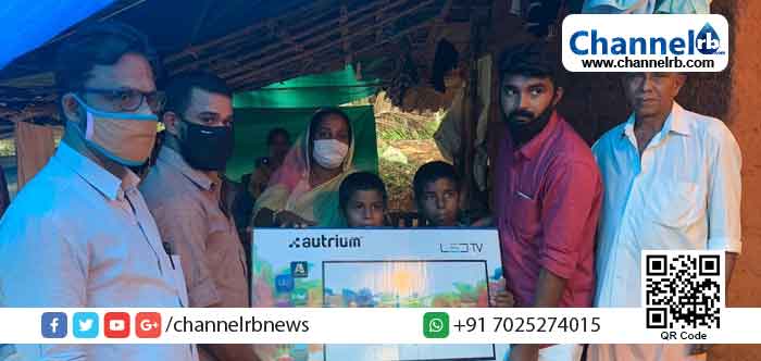 Read more about the article നിർദ്ധനരായ വിദ്യാർത്ഥികൾക്ക് ഓൺലൈൻ പഠനത്തിന് സൗകര്യമൊരുക്കി ബോബി ഫാൻസ്‌ ചാരിറ്റബിൾ ട്രസ്റ്റ്