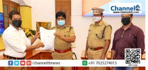 Read more about the article കോവിഡ് പ്രതിരോധ പ്രവര്‍ത്തനം; പോലീസ് സേനക്ക് പി. പി. ഇ കിറ്റുകള്‍ കൈമാറി ഡോ. ബോബി ചെമ്മണൂര്‍