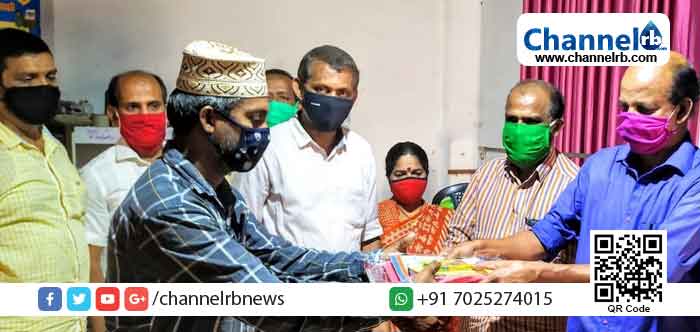 You are currently viewing ബഷീർ ചരമദിനം: പഠനോപകരണ കിറ്റുമായി ചട്ടഞ്ചാൽ അവനീന്ദ്രനാഥ് വായനശാല