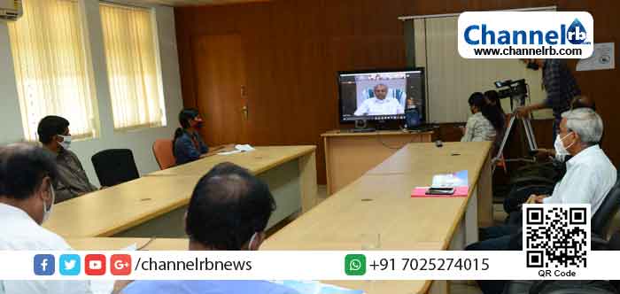 You are currently viewing കേരളത്തിലെ ആദ്യ സോളാര്‍പാര്‍ക്ക് ഇനി കാസര്‍കോടിന് സ്വന്തം; ഉദ്ഘാടനം മുഖ്യമന്ത്രി പിണറായി വിജയന്‍ നിര്‍വ്വഹിച്ചു