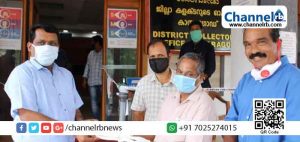 Read more about the article മകളുടെ വിവാഹത്തിന് നീക്കിവെച്ച തുക  ദുരിതാശ്വാസ നിധിയിലേക്ക് നല്‍കി; മഹാമാരിയും പേമാരിയും നാടിനെ നടുക്കുന്ന കാലത്ത് മാതൃകയായി പരപ്പ മുണ്ട്യാനത്തെ പി. കെ ബാലകൃഷ്ണന്‍