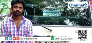 Read more about the article കാറു വാങ്ങാന്‍ പണം തന്നില്ലെങ്കില്‍ അവിഹിത ബന്ധം ഭര്‍ത്താവിനെ അറിയിക്കുമെന്ന് കാമുകന്‍; ഭീഷണിയെ തുടര്‍ന്ന് സ്വന്തം വീട്ടിലുള്ള സ്വര്‍ണം മോഷ്ടിക്കാന്‍ കൂട്ടുനിന്ന് യുവതി