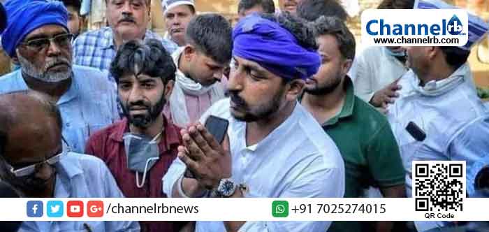 You are currently viewing ഹ​ത്രാ​സി​ലെ പെണ്‍കുട്ടിയുടെ കു​ടും​ബ​ത്തി​ന് വൈ ​കാ​റ്റ​ഗ​റി സു​ര​ക്ഷ നല്‍കണം; കുടുംബത്തെ സുരക്ഷിത സ്ഥാനത്തേക്ക് മാറ്റുമെന്ന് ചന്ദ്രശേഖര്‍ ആസാദ്