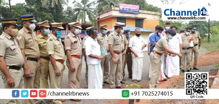 Read more about the article ബേഡകം പോലീസ് സ്റ്റേഷന് ഇനി  ഉദ്യാനഭംഗി: പോലീസുകാർ നിർമ്മിച്ച ഉദ്യാനത്തിന്‍റെയും പച്ചക്കറി കൃഷിയുടെയും ഉദ്ഘാടനം ജില്ലാ പോലീസ് മേധാവി നിർവ്വഹിച്ചു