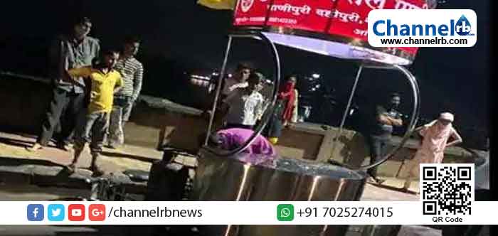 Read more about the article പൊതുകക്കൂസില്‍ നിന്നുള്ള വെള്ളമുപയോഗിച്ച് പാനി പൂരി നിര്‍മ്മാണം; കട നാട്ടുകാർ തല്ലിത്തകർത്തു