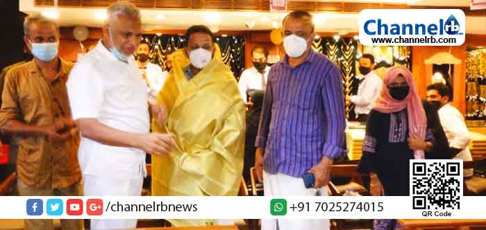 Read more about the article സിറ്റി ഗോൾഡ് ഈ ആഴ്ച്ച ആദരിച്ചത് നാലുപേരെ; സി.ജി.ഡി ഫെസ്റ്റിവലിന്‍റെ ആദ്യ നറുക്കെടുപ്പ് വിജയിക്ക് സമ്മാനവും നൽകി; രണ്ടാം നറുക്കെടുപ്പിലെ വിജയി  ഇസ്സ ഫാത്തിമ അഡൂർ