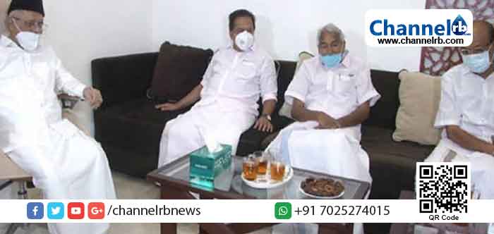 Read more about the article നിയമസഭാ തെരഞ്ഞെടുപ്പ് സീറ്റ് വിഭജനം; ഉമ്മൻചാണ്ടിയും ചെന്നിത്തലയും പാണക്കാട്ടെത്തി; തങ്ങളുമായി ചർച്ച നടത്തി