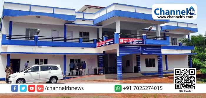 You are currently viewing ജനകീയമാണ് കാസര്‍കോട്ടെ പോലീസുകാര്‍; കൃത്യത ഉറപ്പാക്കാന്‍ ലീഗല്‍ സെല്‍; കുട്ടികള്‍ക്കായി സഹൃദയയും പൊന്‍പുലരിയും പിന്നെ കേപ്‌സും