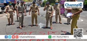 Read more about the article കേരളത്തില്‍ നിയന്ത്രണങ്ങൾ കർശനമാക്കി; ബാറുകളും തീയറ്ററുകളും അടച്ചു; ആരാധനാലയങ്ങളിലും നിയന്ത്രണം