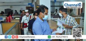 Read more about the article കോവിഡ് പെരുമാറ്റച്ചട്ടം: അലസ മനോഭാവം പാടില്ല; ലഘുലേഖയുമായി ഓഫീസുകളിൽ നേരിട്ടെത്തി ജില്ലാ കളക്ടർ