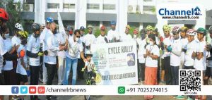 Read more about the article ഹരിത തെരഞ്ഞെടുപ്പിന്‍റെ സന്ദേശവുമായി സൈക്കിള്‍ റാലി; കളക്ടര്‍ ഡോ.ഡി സജിത് ബാബു ഫ്‌ളാഗ് ഓഫ് ചെയ്തു