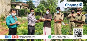 Read more about the article ഹരിത കേരളം മിഷനിലൂടെ ഹരിത ജയിലായി മാറി ഹൊസ്ദുര്‍ഗ്ഗ് ജില്ലാ ജയില്‍; വിളവെടുത്ത 60 കിലോ കുമ്പളങ്ങ സ്‌നേഹ വീടിന് കൈമാറി