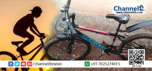 Read more about the article ഓൺലൈൻ പഠനത്തിന് സ്മാർട്ട് ഫോൺ ഇല്ല; തന്‍റെ പുത്തൻ സൈക്കിൾ വിൽക്കാനൊരുങ്ങി ഒരു വിദ്യാർത്ഥി