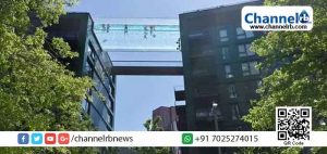 Read more about the article വിസ്മയമായി ബ്രിട്ടനിലെ സ്വിമ്മിംങ് പൂള്‍; ലോകത്തിലെ ആദ്യ സുതാര്യമായ ഫ്ലോട്ടിംഗ് നീന്തൽകുളത്തെ പറ്റി അറിയാം