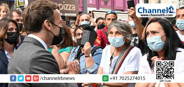 You are currently viewing ഹസ്തദാനത്തിനായി കൈനീട്ടി; ഫ്രഞ്ച് പ്രസിഡന്റ് ഇമ്മാനുവൽ മാക്രോണിനെ ജനമധ്യത്തില്‍വെച്ച് മുഖത്തടിച്ചു