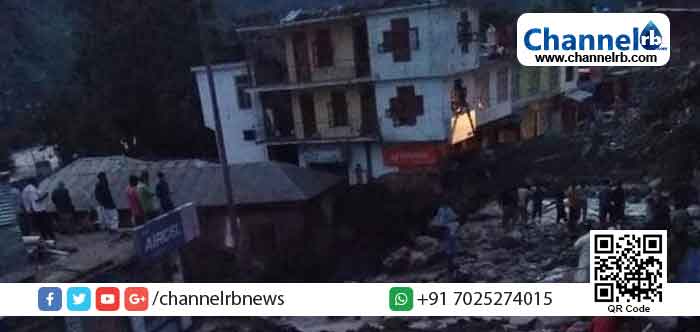 You are currently viewing മേഘവിസ്‌ഫോടനത്തെ തുടര്‍ന്നുണ്ടായ മഴവെള്ളപ്പാച്ചിൽ; ജമ്മു കശ്മീരിൽ മരണസംഖ്യ ഏഴായി