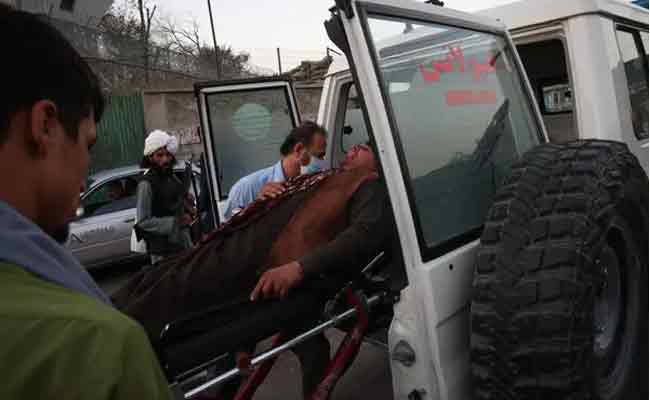 Read more about the article ആയിരക്കണക്കിന് പേരെ ഒഴിപ്പിക്കുന്ന നടപടികള്‍ക്കിടെ കാബൂള്‍ വിമാനത്താവളത്തിന് പുറത്ത് വൻ സ്ഫോടനം