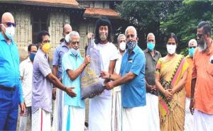 Read more about the article കേരള ക്ഷേത്രവാദ്യകല അക്കാദമിയുടെ ഓണക്കിറ്റ് വിതരണം ഉദ്ഘാടനം ചെയ്ത് ഡോ.ബോബി ചെമ്മണൂര്‍