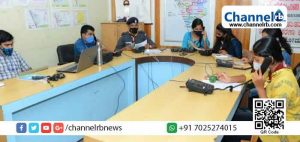 Read more about the article ഹലോ കണ്‍ട്രോള്‍ റൂമില്‍ നിന്നാണ്…; സ്‌നേഹത്തിന്‍റെയും ആശ്വാസത്തിന്‍റെയും കരുതലായി കോറോണ കണ്‍ട്രോള്‍ റൂമില്‍ നിന്ന് ഫോണ്‍ വിളി