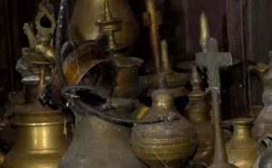 Read more about the article ആരും പറയുന്നത് നിങ്ങൾ കണ്ണും അടച്ചു വിശ്വസിക്കരുത്; പുരാവസ്തു ആണെന്ന് പറഞ്ഞു കാണിക്കുന്നത് തിരിച്ചറിയാൻ വഴിയുണ്ട്