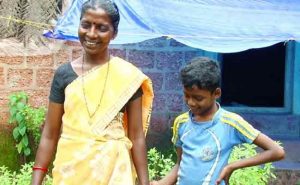 Read more about the article പട്ടയമേള: ആറ് വര്‍ഷത്തെ കാത്തിരിപ്പ് സഫലമാകുന്നു; ചന്ദ്രാവതിയ്ക്ക് ഭൂമി സ്വന്തമാകും